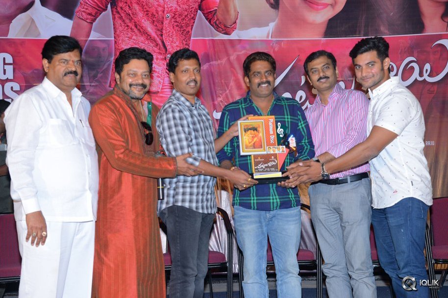 Chuttalabbayi-Movie-Platinum-Disc-Function